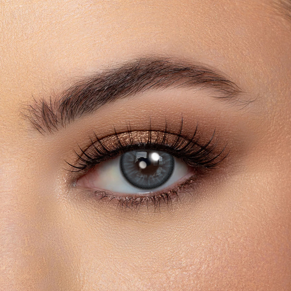 Should I choose daily, monthly, or yearly disposable contact lenses for my first time?